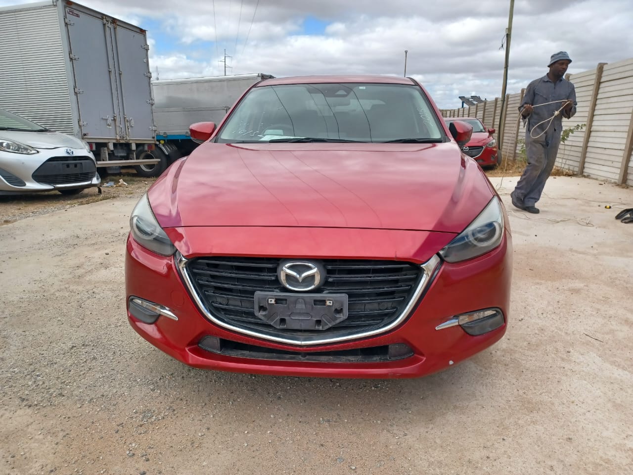 MAZDA AXELA 2016