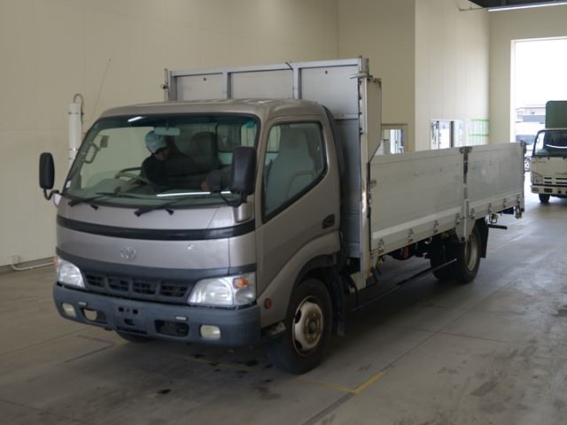 TOYOTA DYNA 2003