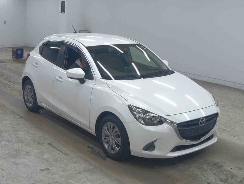 MAZDA DEMIO 2015