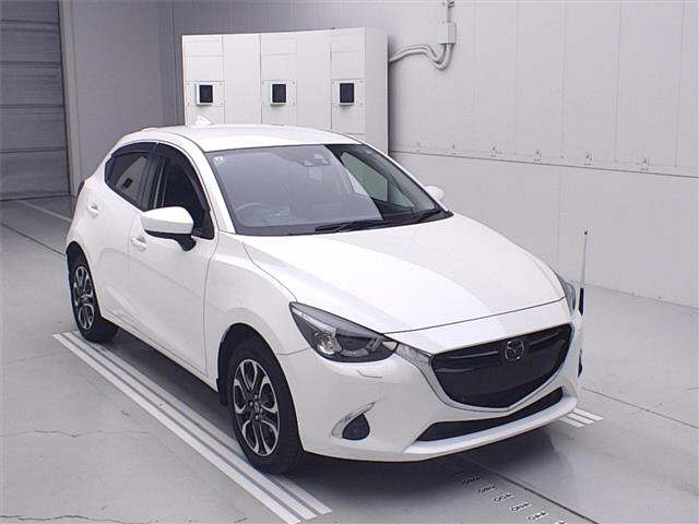 MAZDA DEMIO 2017