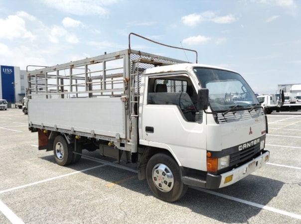 MITSUBISHI CANTER 1987