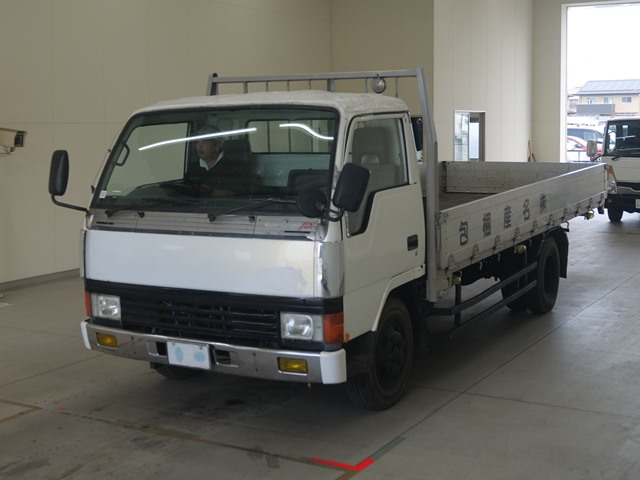 MITSUBISHI CANTER 1987