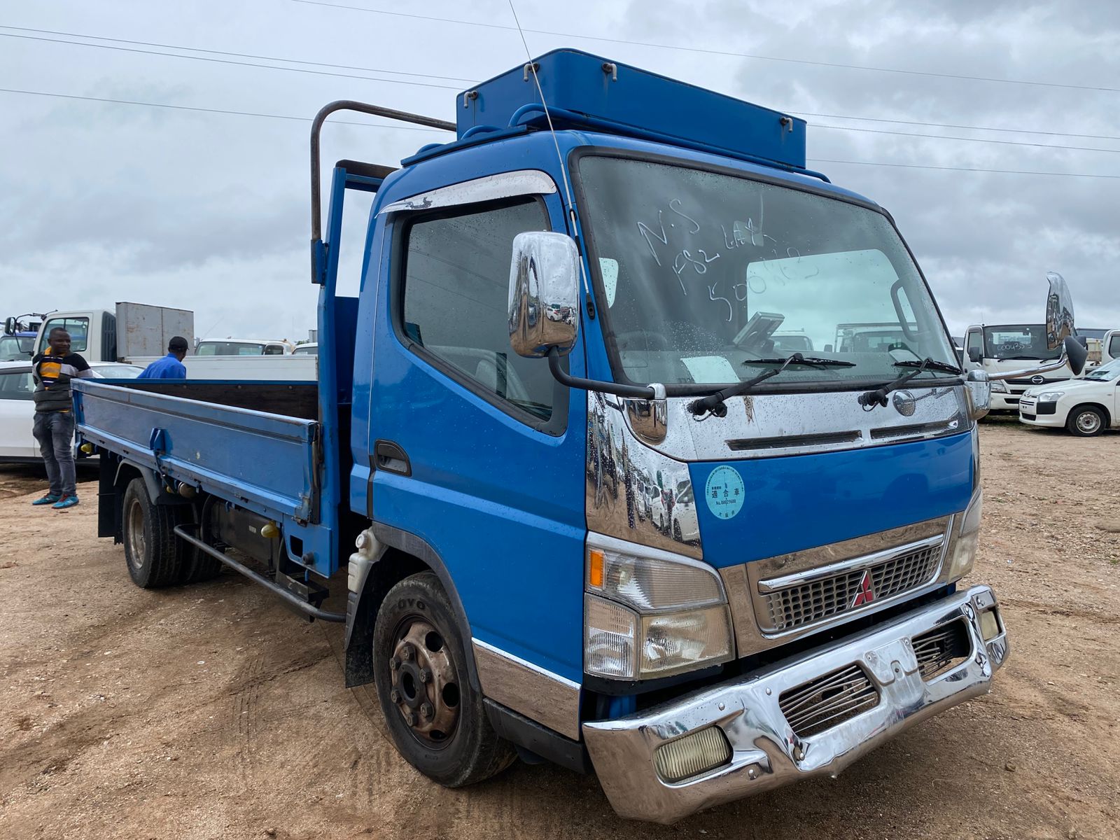 MITSUBISHI CANTER 2004