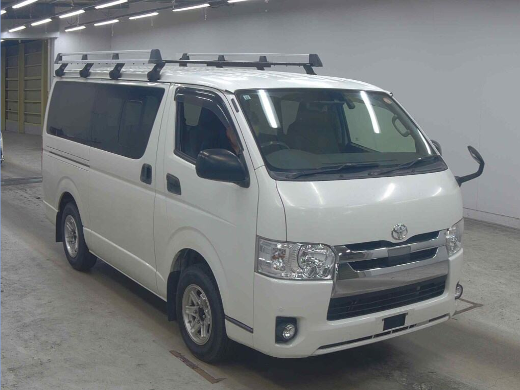 TOYOTA REGIUSACE 2018