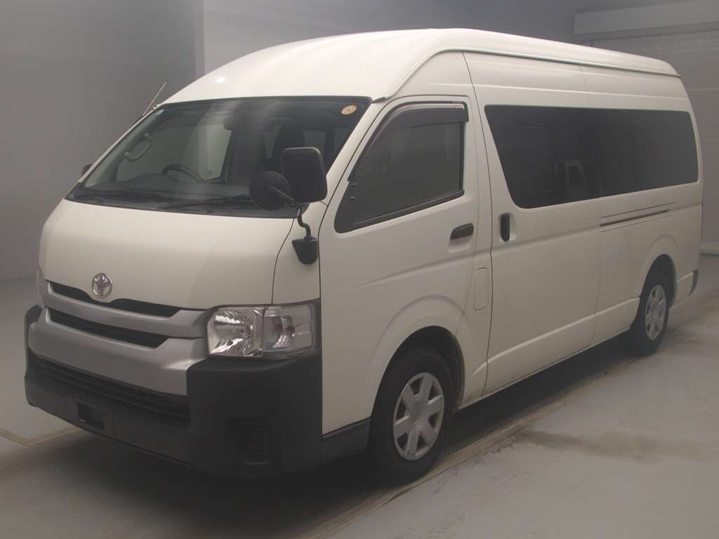 TOYOTA REGIUSACE 2018