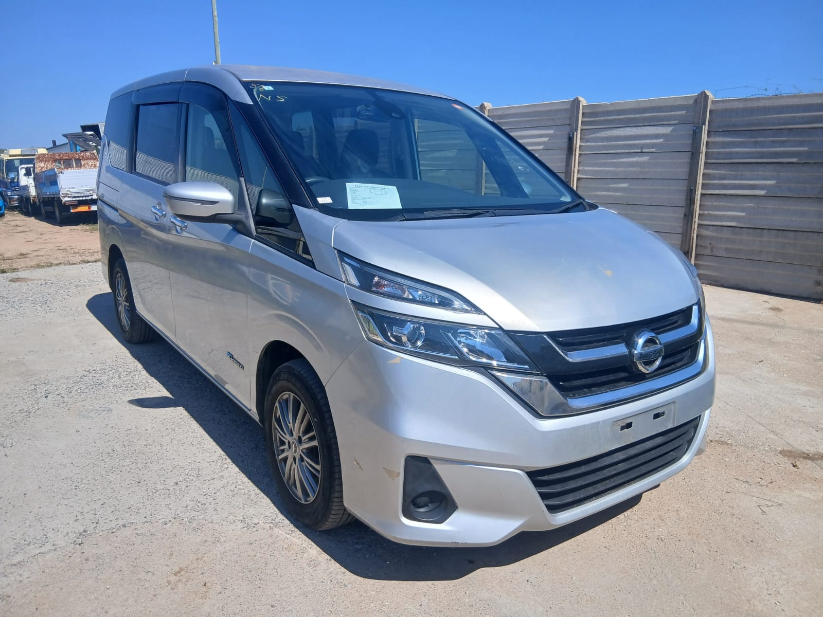 NISSAN SERENA 2017