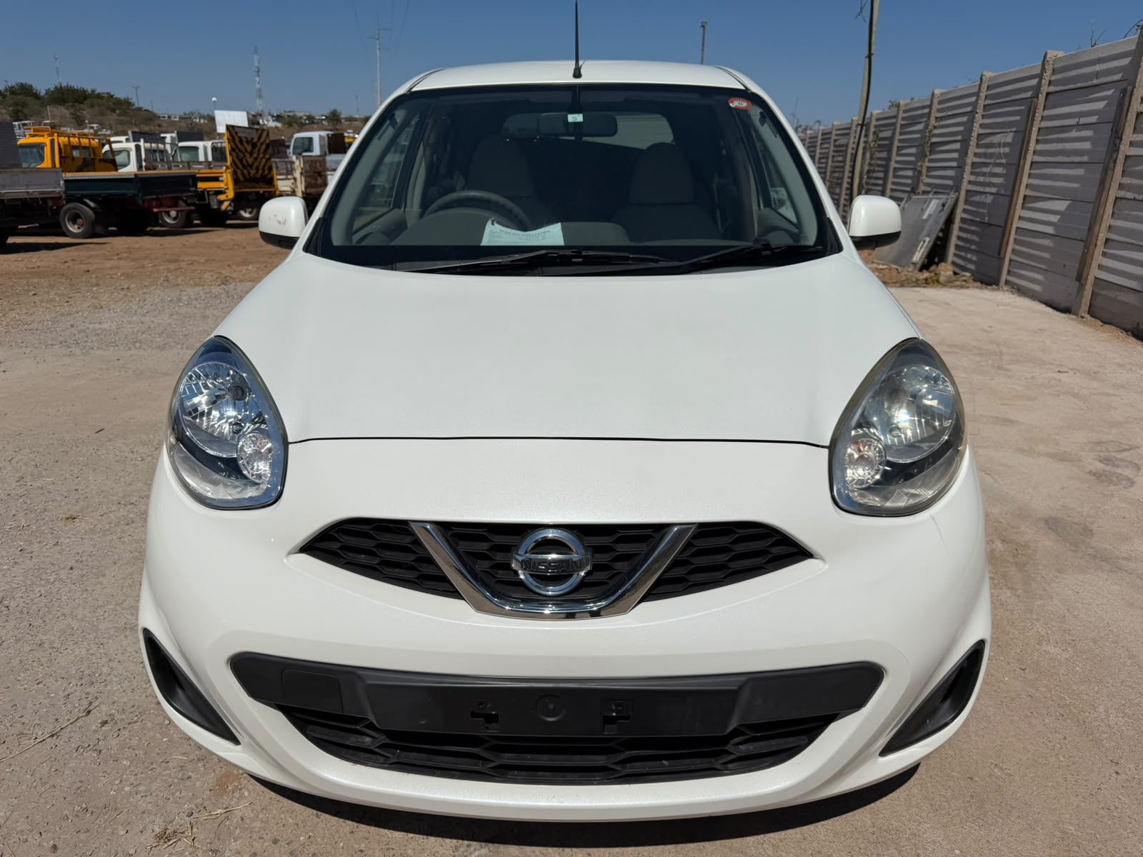 NISSAN MARCH 2017