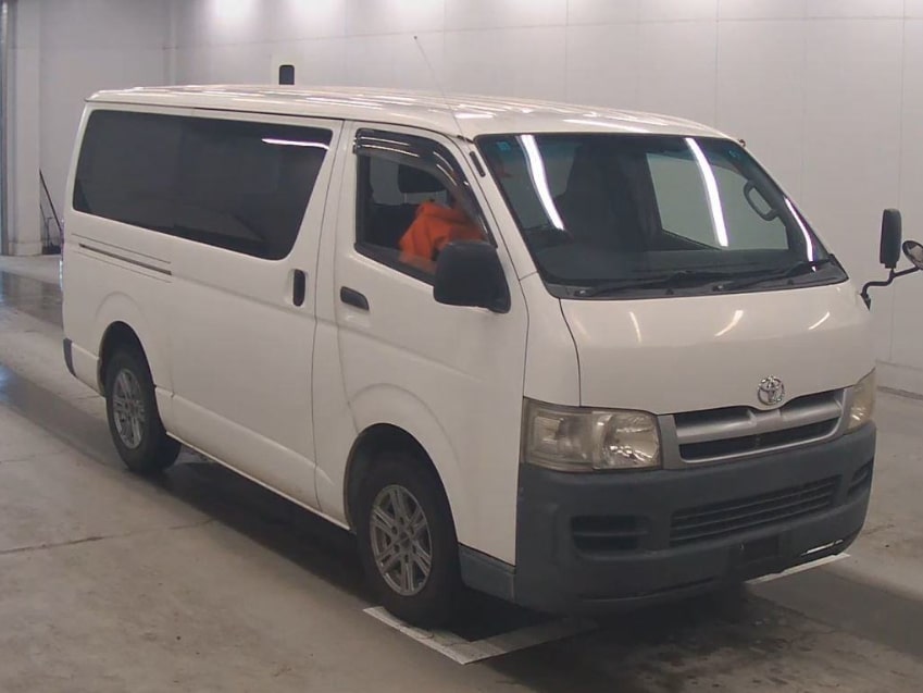 TOYOTA HIACE 2004