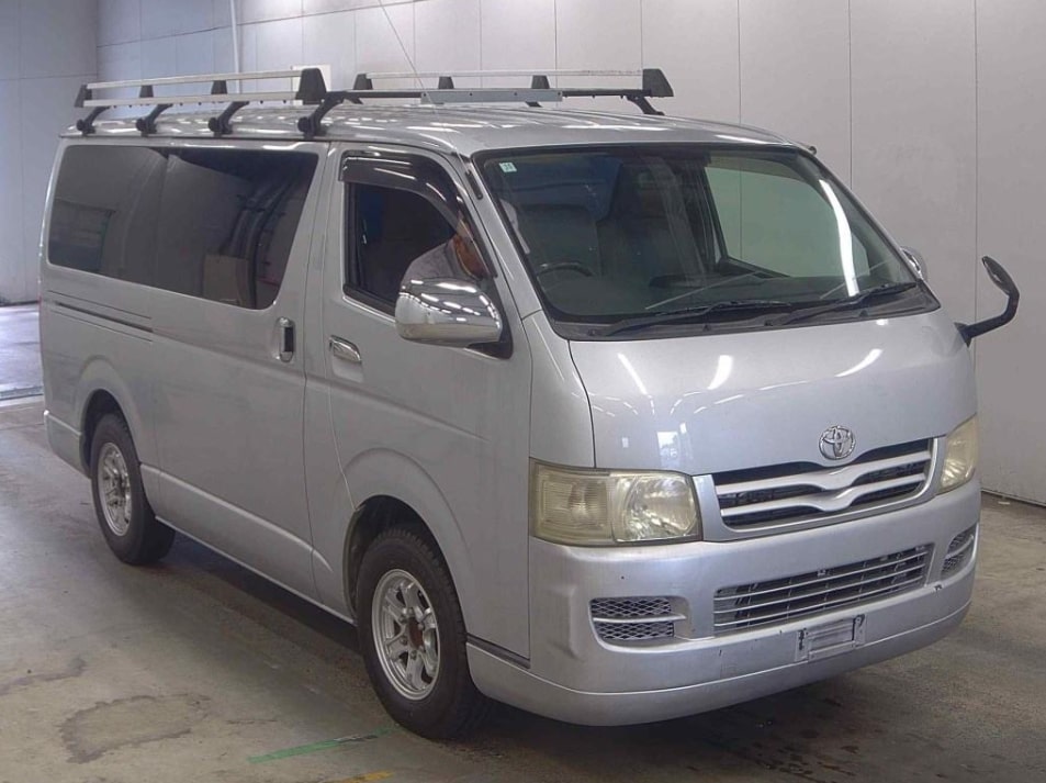 TOYOTA HIACE 2005