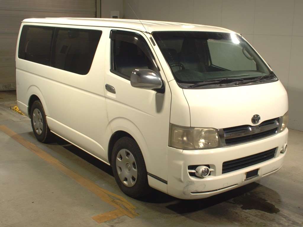 TOYOTA HIACE 2005