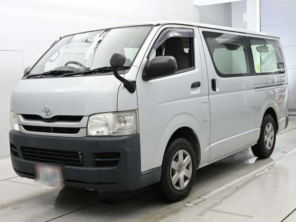 TOYOTA HIACE 2009