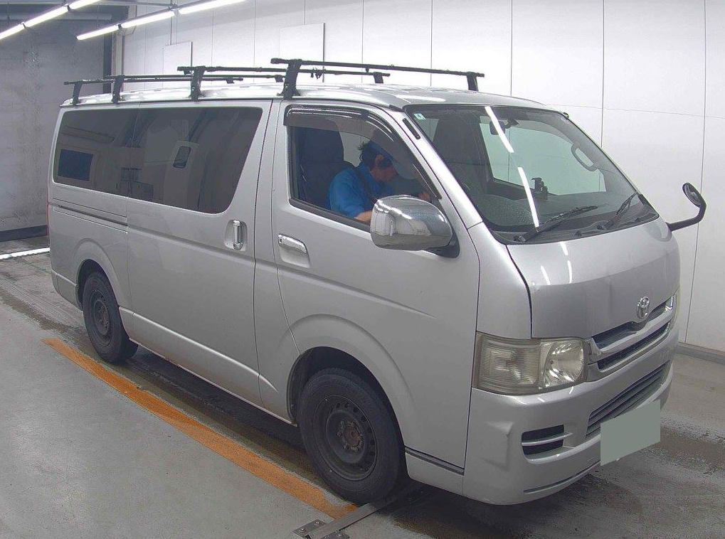 TOYOTA HIACE 2009