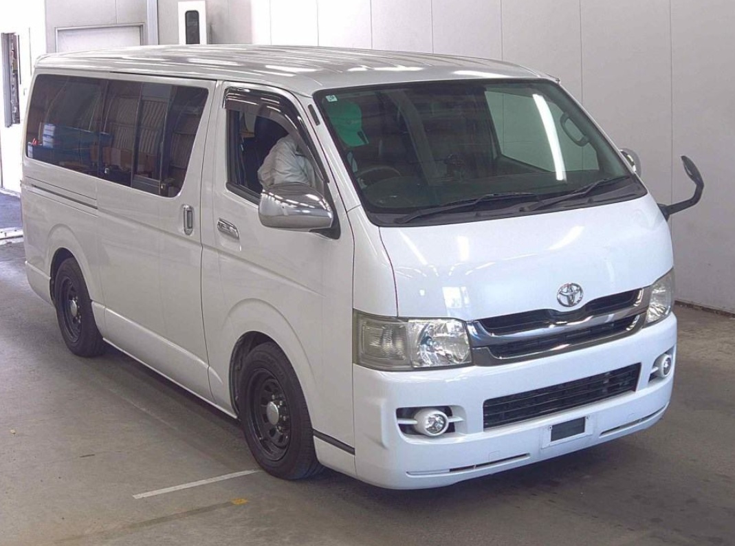 TOYOTA HIACE 2009