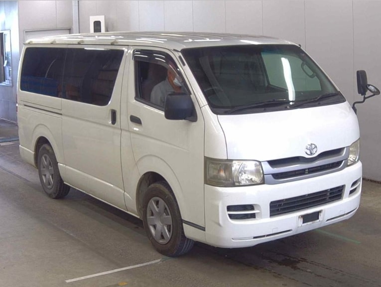 TOYOTA HIACE 2010