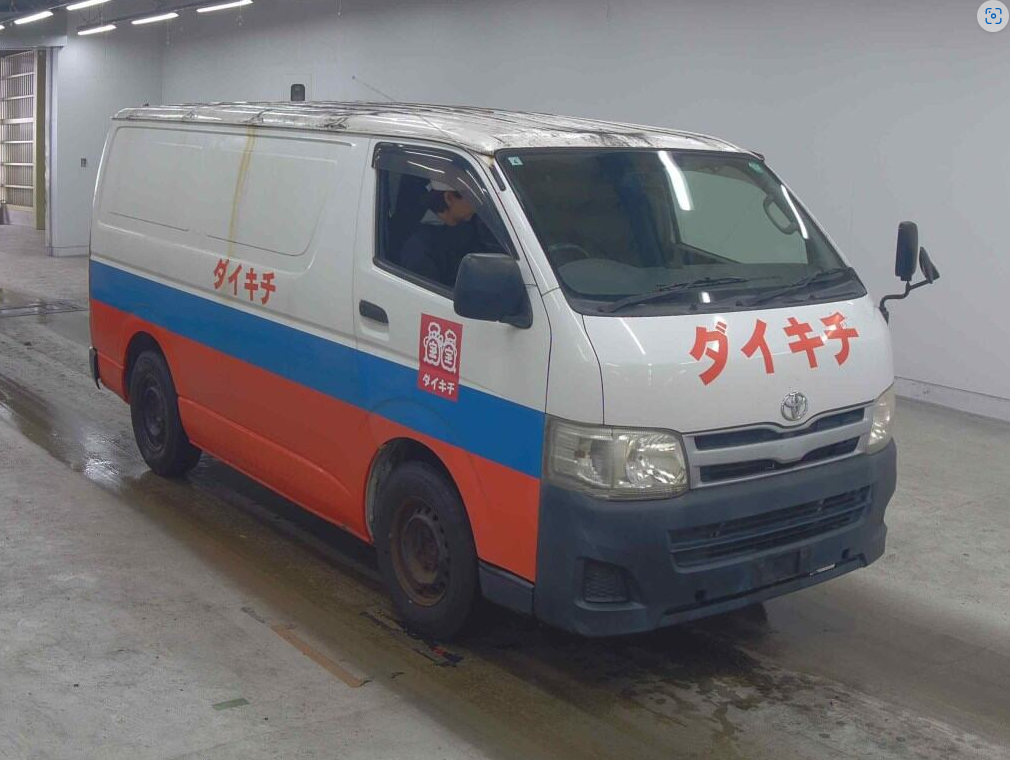 TOYOTA HIACE 2012