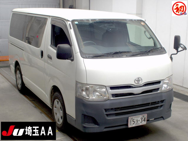 TOYOTA HIACE 2013