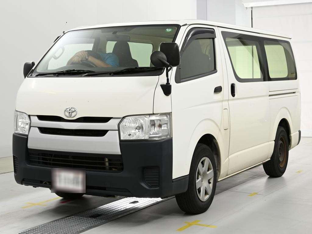 TOYOTA HIACE 2014