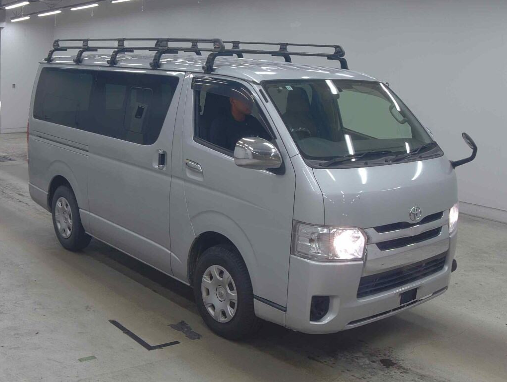 TOYOTA REGIUSACE 2017