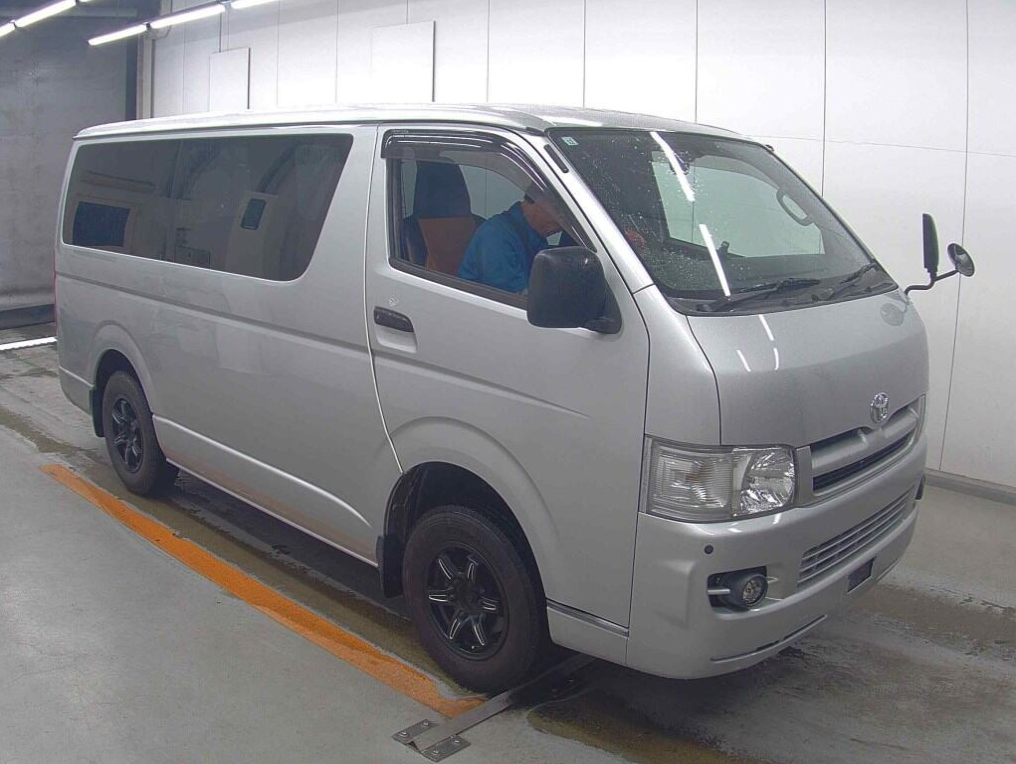 TOYOTA HIACE 2005