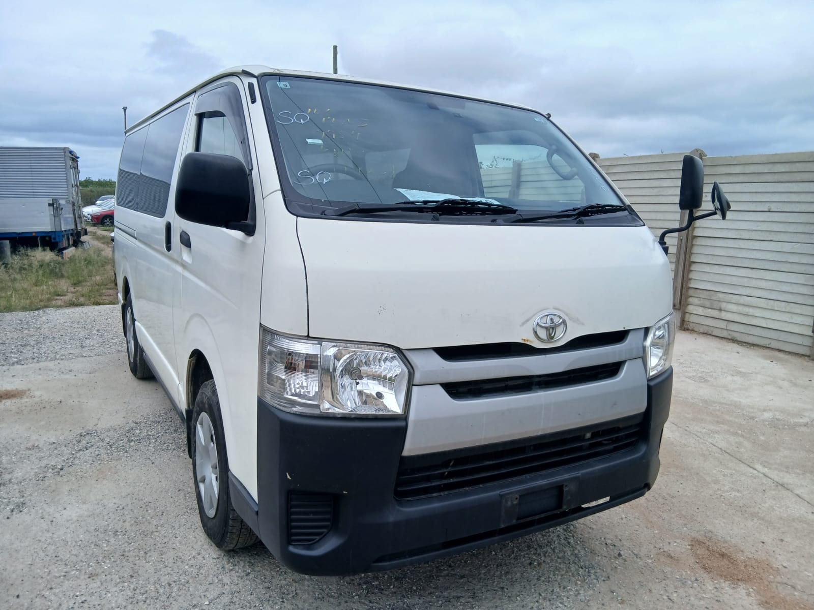 TOYOTA HIACE 2017
