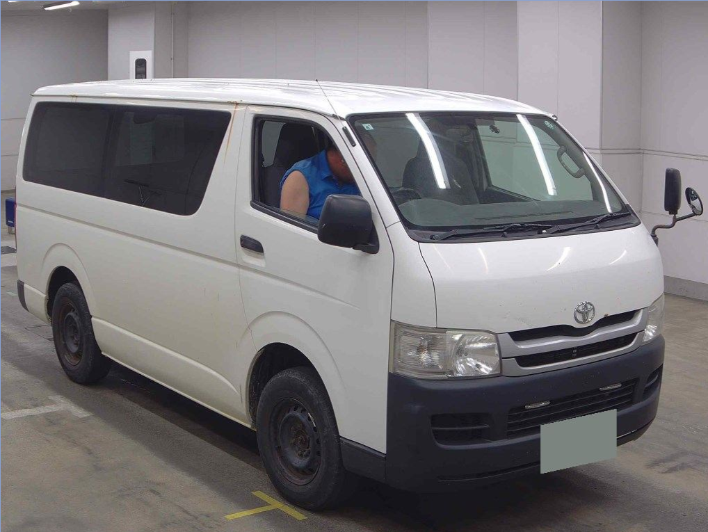 TOYOTA HIACE 2010