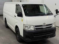 TOYOTA HIACE 2013