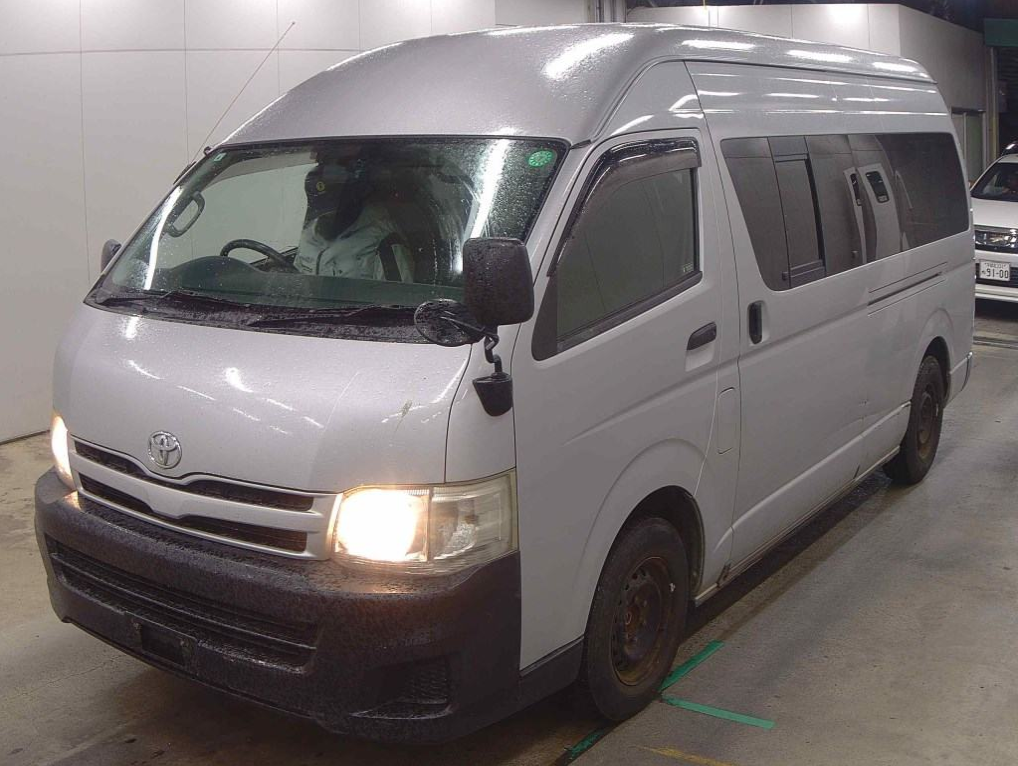 TOYOTA REGIUSACE 2012