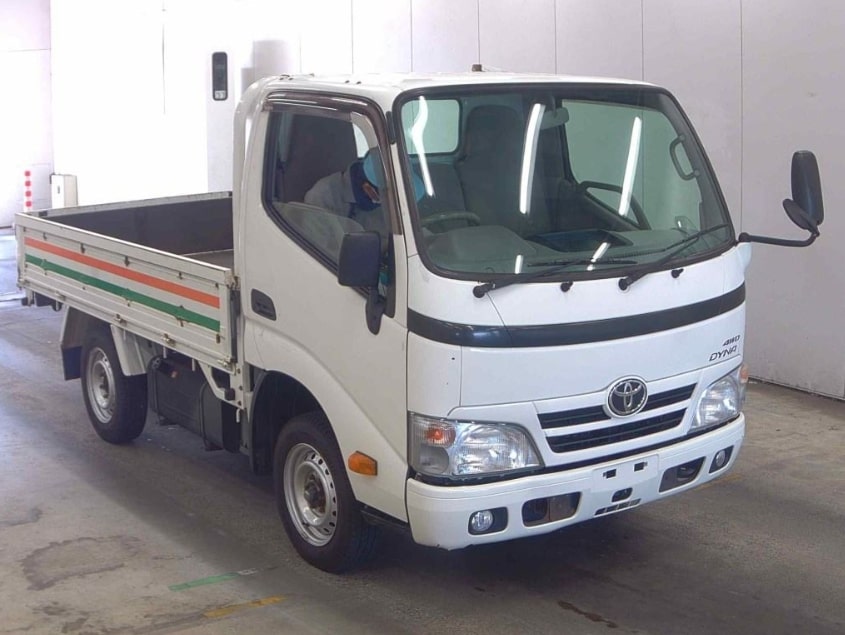 TOYOTA DYNA 1.2 TON 2013