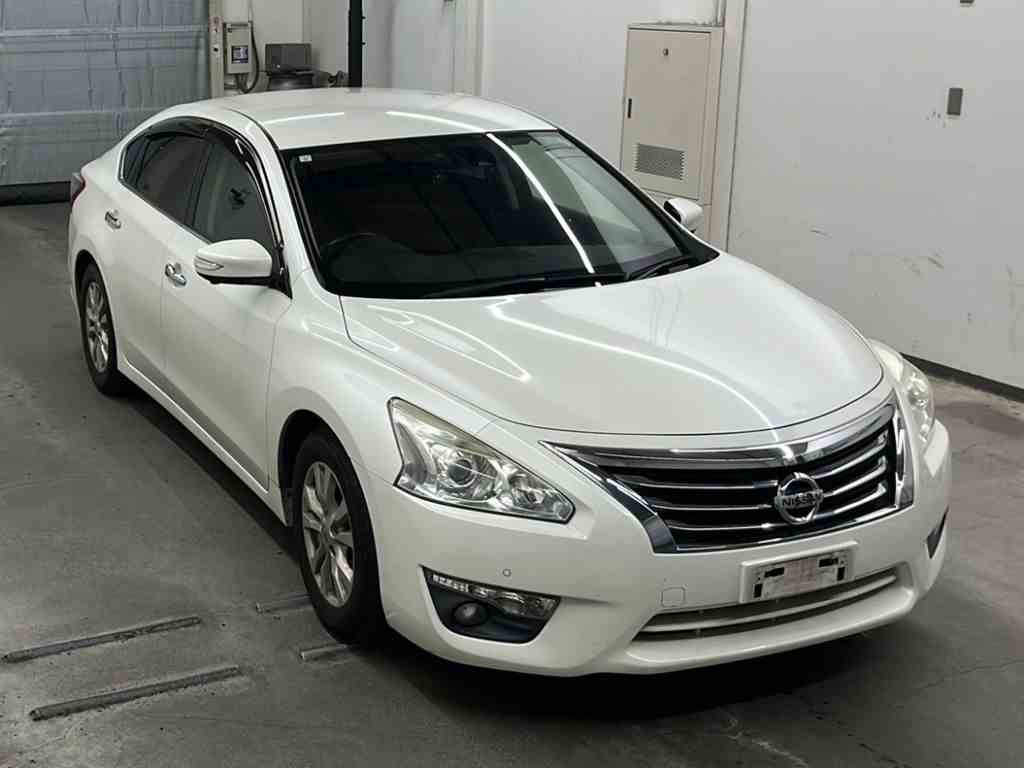 NISSAN TEANA 2015
