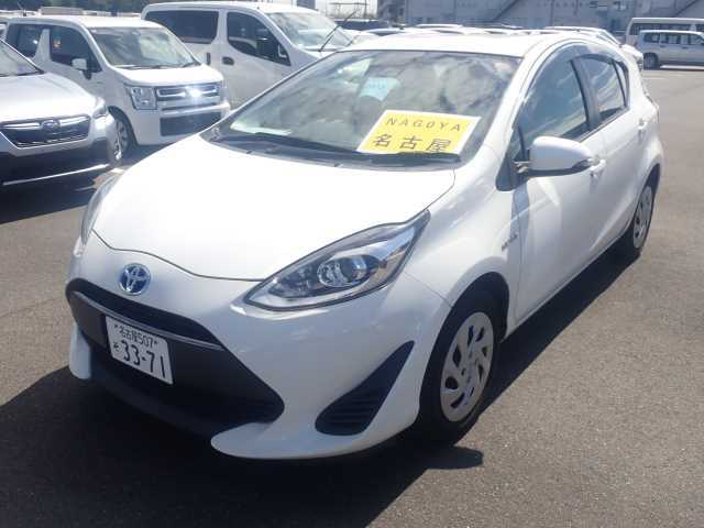 TOYOTA AQUA 2017