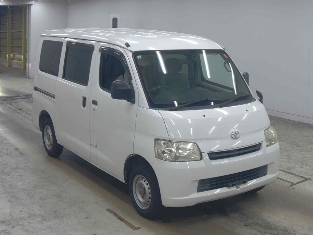 TOYOTA TOWNCE 2018