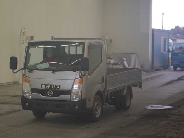NISSAN ATLAS 2014