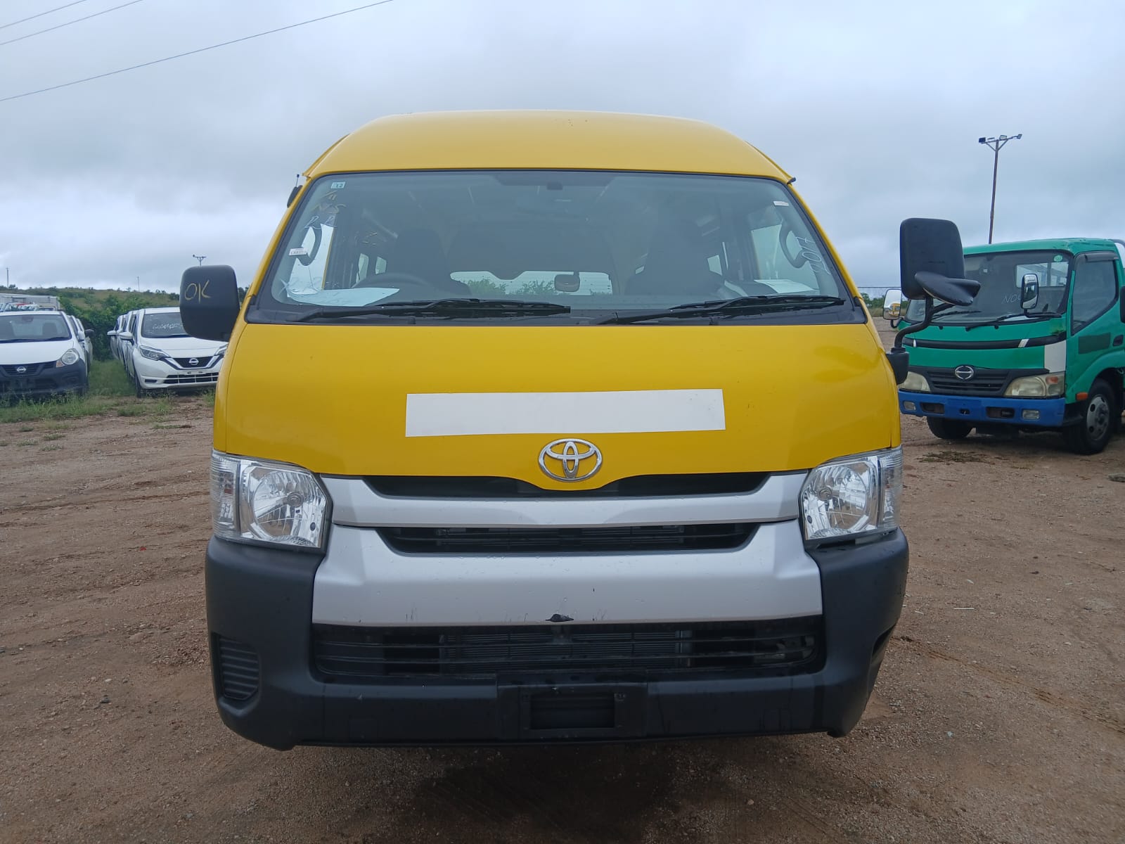 TOYOTA HIACE 2017