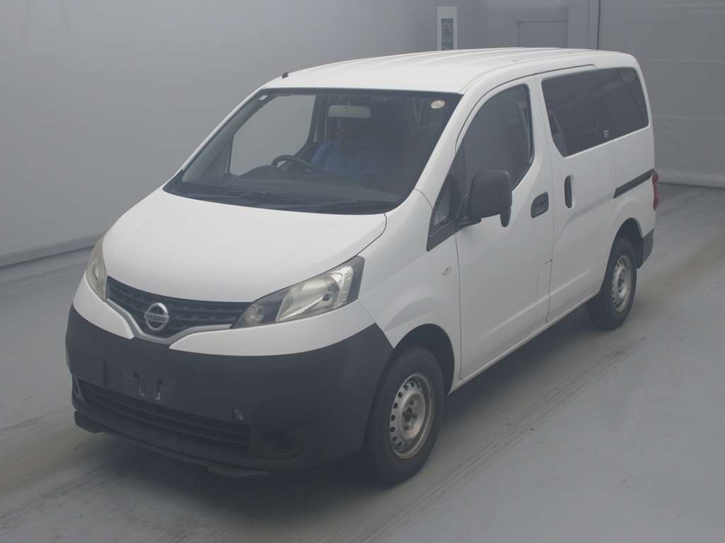 NISSAN NV200 2018