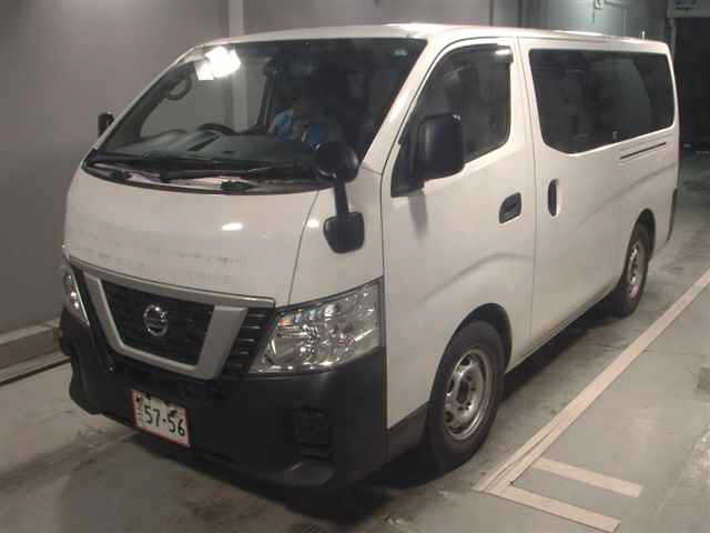 NISSAN CARVAN 2017