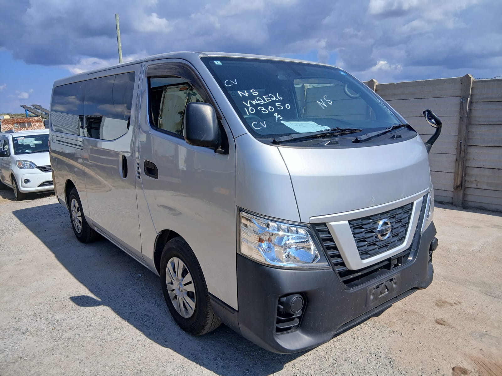 NISSAN CARVAN 2018