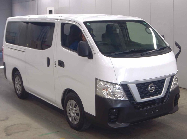 NISSAN CARVAN 2019