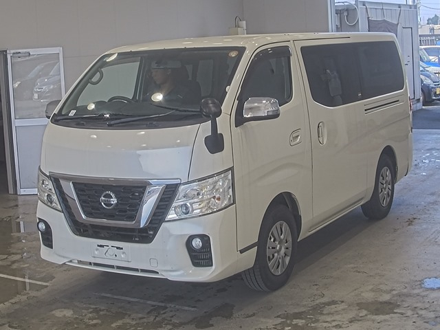 NISSAN CARVAN 2018