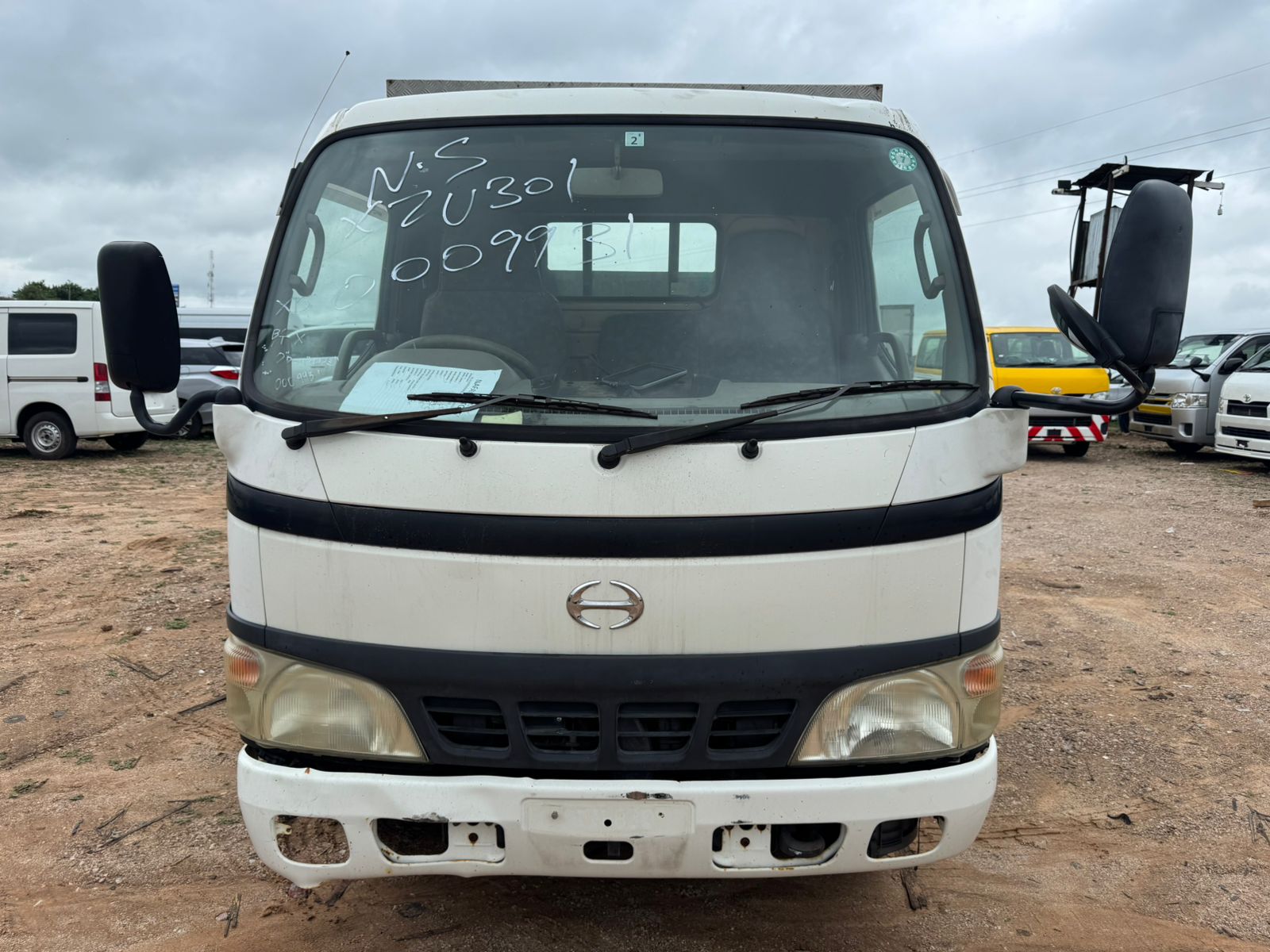 HINO DUTRO 2005