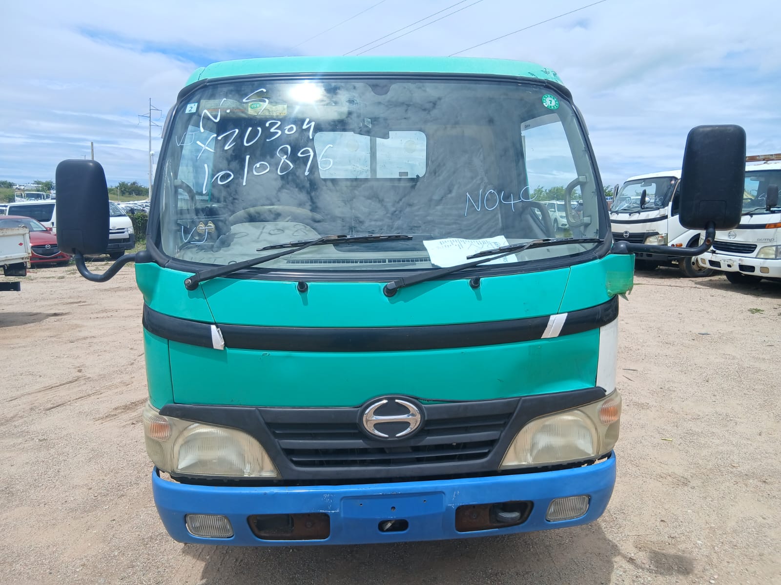 HINO DUTRO 2010