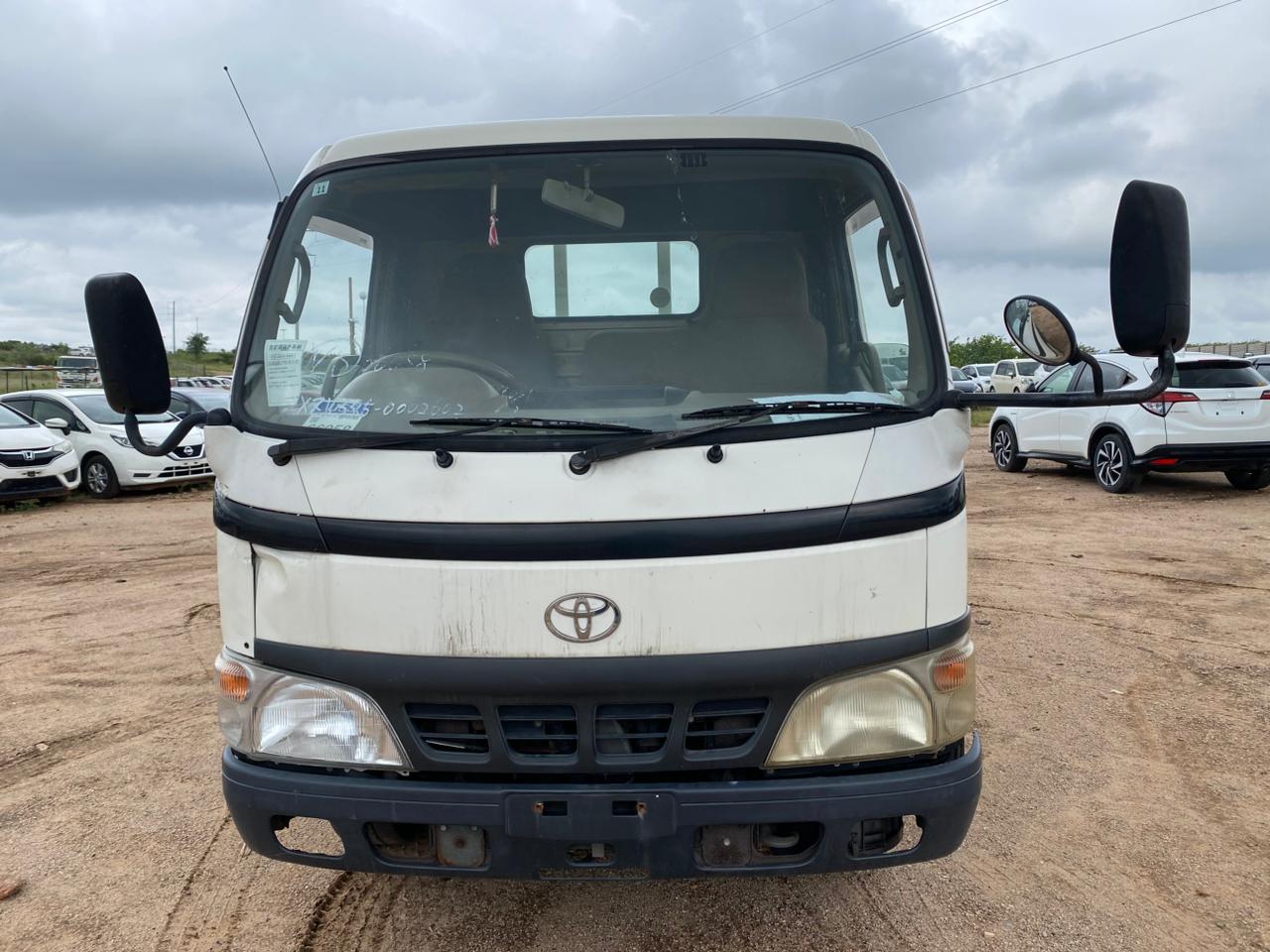 TOYOTA DYNA 2004