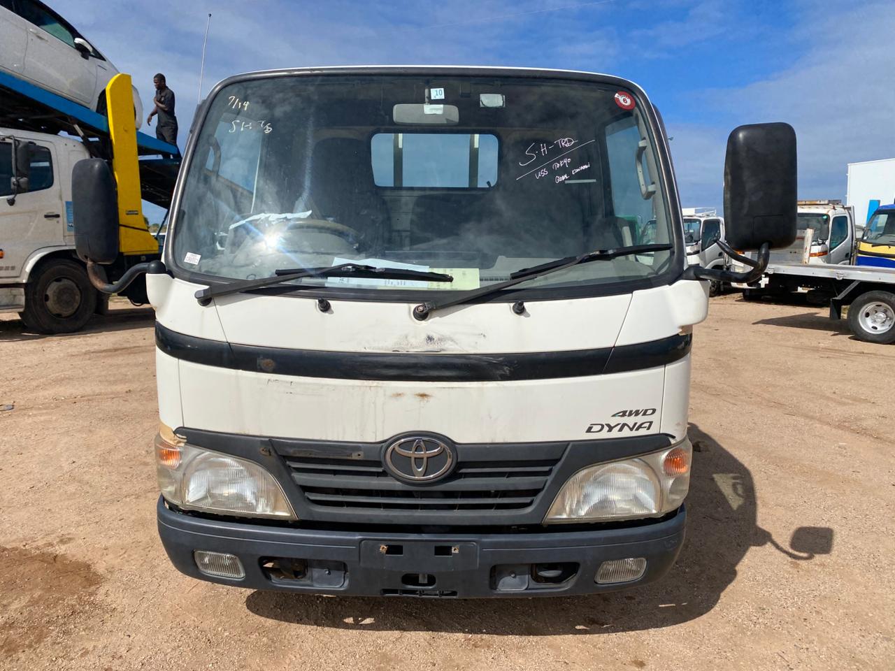 TOYOTA DYNA 2009