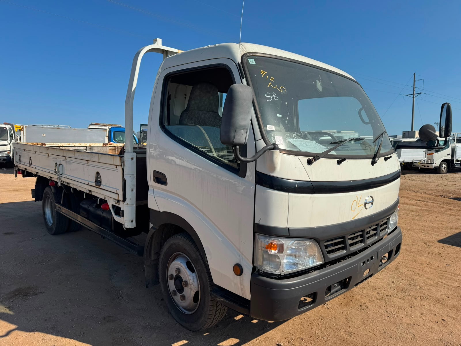 HINO DUTRO 2005