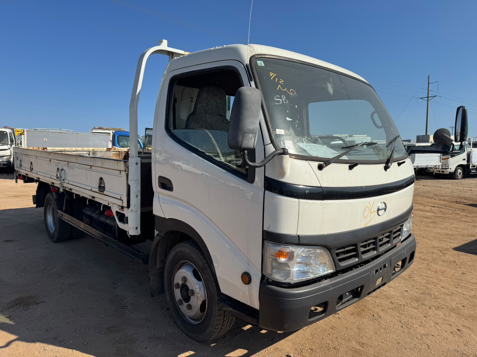 HINO DUTRO 2005