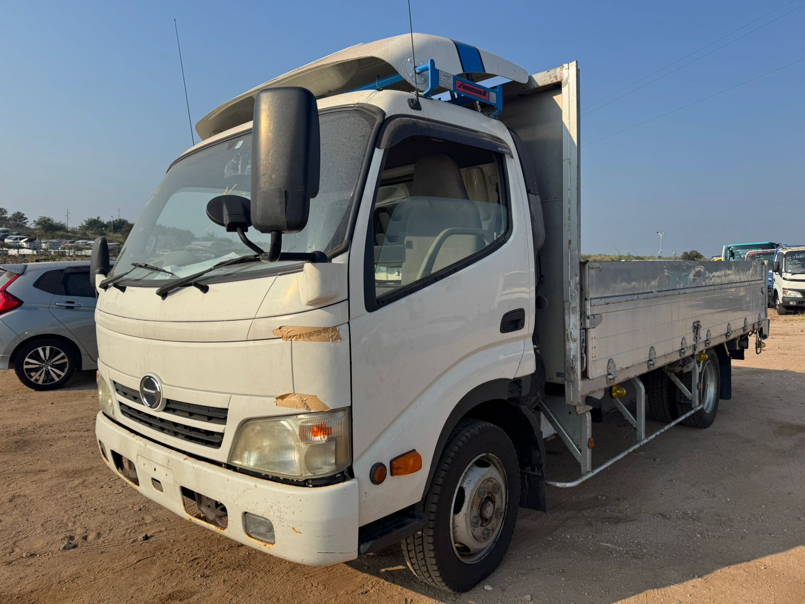 HINO DUTRO 2011