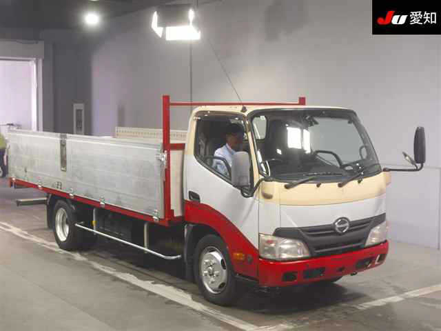 HINO DUTRO 2013