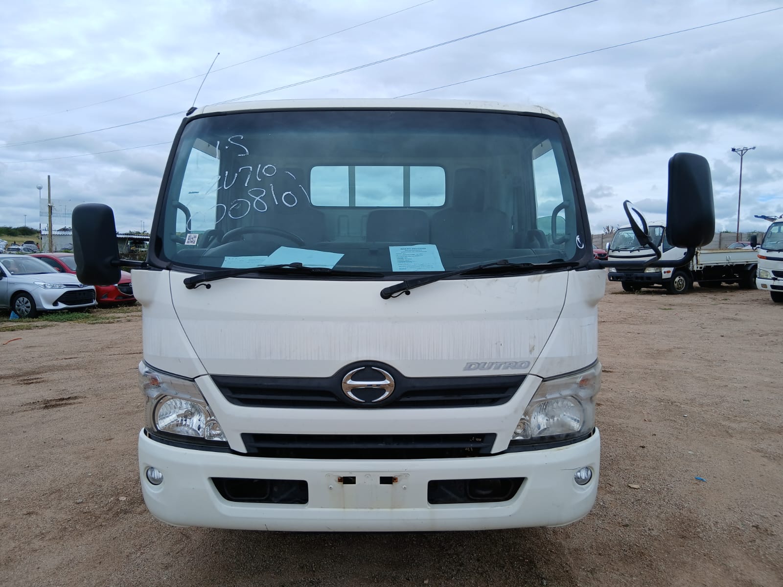 HINO DUTRO 2013