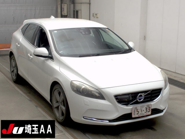 VOLVO  V40 2013