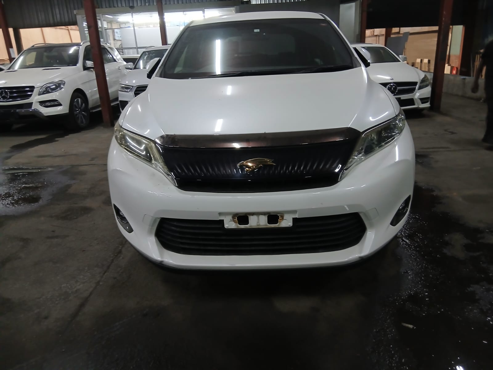TOYOTA HARRIER 2014